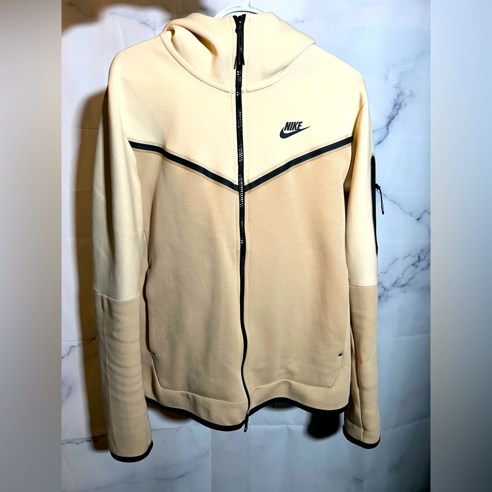 Mens Nike Beach Brown/Black Tech Fleece